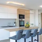 Apartment Penthouse Mimi *
