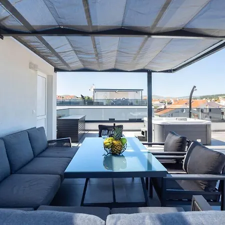 Penthouse Mimi Lejlighed