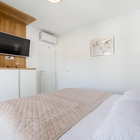 Penthouse Mimi Apartment *