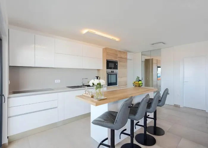 Apartament Penthouse Mimi *